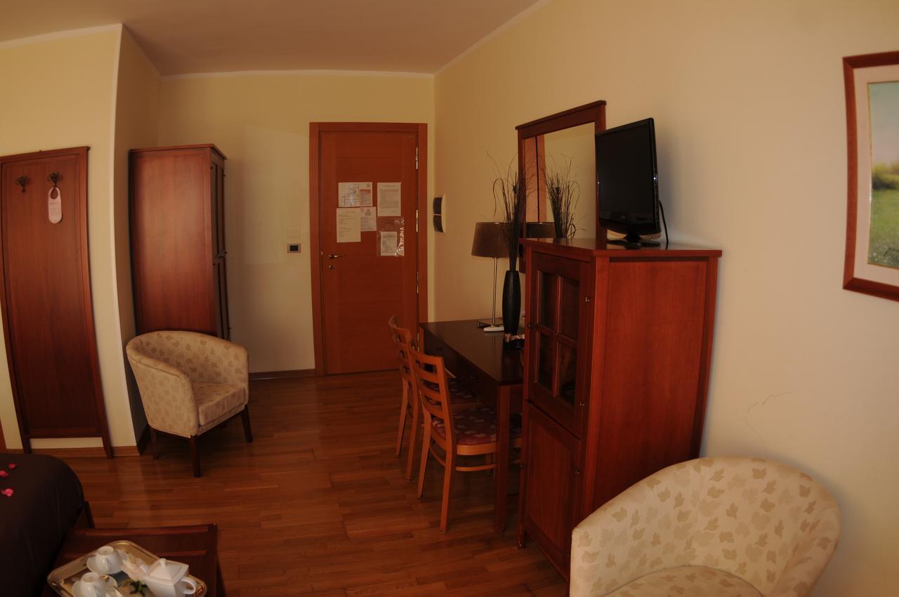 Hotel Masseria Marziale Brindisi Buitenkant foto